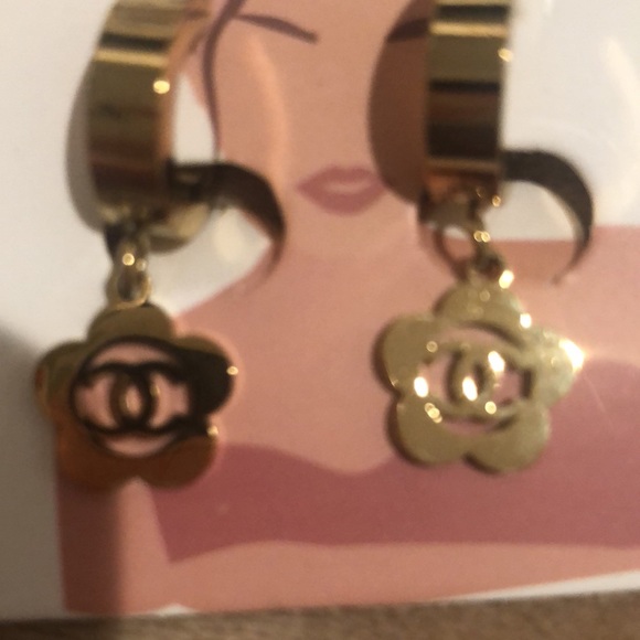 AJ earrings for girls and mom gold or silver - Picture 2 of 4